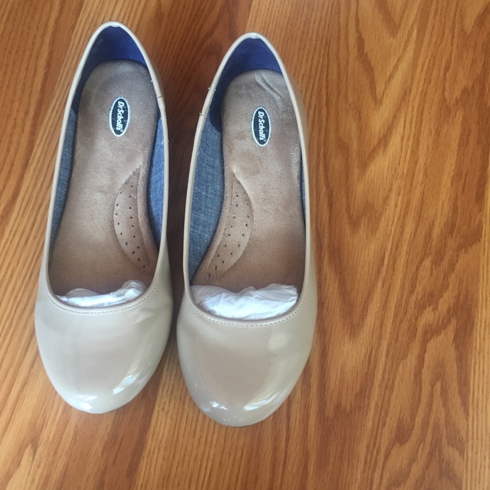 🎉HP Dr.Scholl’s Sand Patent Leather Flats🎉
